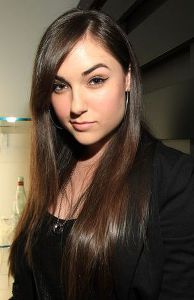 Әуесқойлардың дефлорация порносын қараңыз Арық кискалар