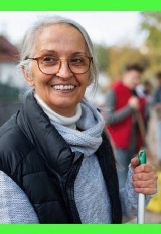 Мама-волонтерка помогает чужим