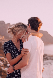 Наглый певец