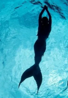 Оксана и русалка  Лея из  Черного моря.