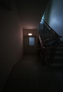 Взгляды в коридоре