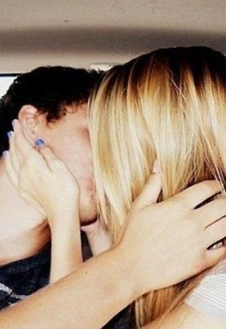 Знакомство с Молодой Девушкой